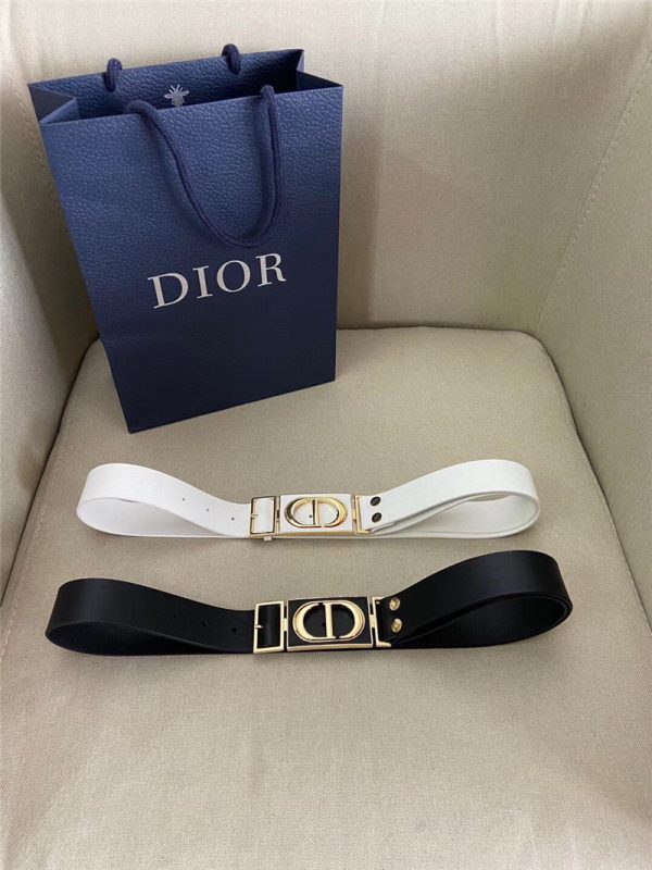 Dior CD 30 Montaigne belt