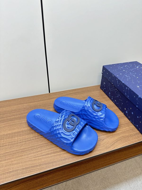 Gucci’s latest couple’s slip-flops blue A