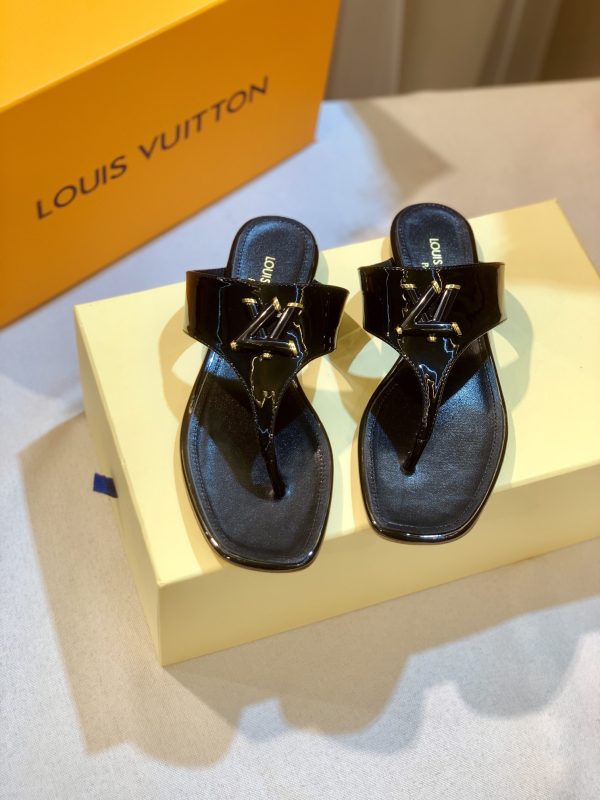 Louis Vuitton New Spring Summer 2023 lv flip-flops black