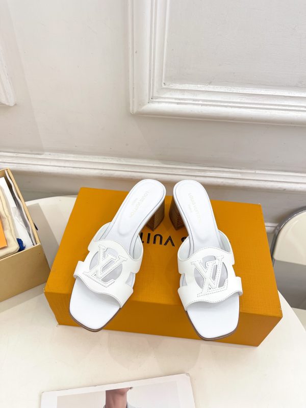 Louis Vuitton Spring Summer 2024 New Retro and Trendy Slippers D