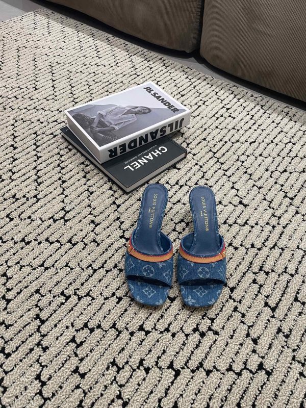 Louis Vuitton Spring Summer 2024 tannins heel slippers C
