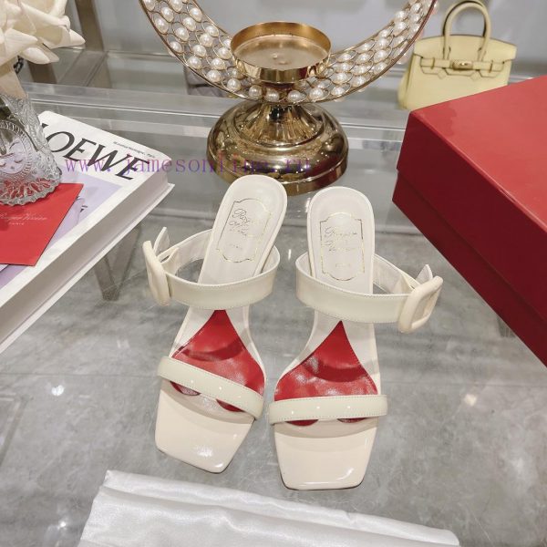 Roger Vivier's new slippers feature a single and double strap design with genuine leather sqxnicsycj