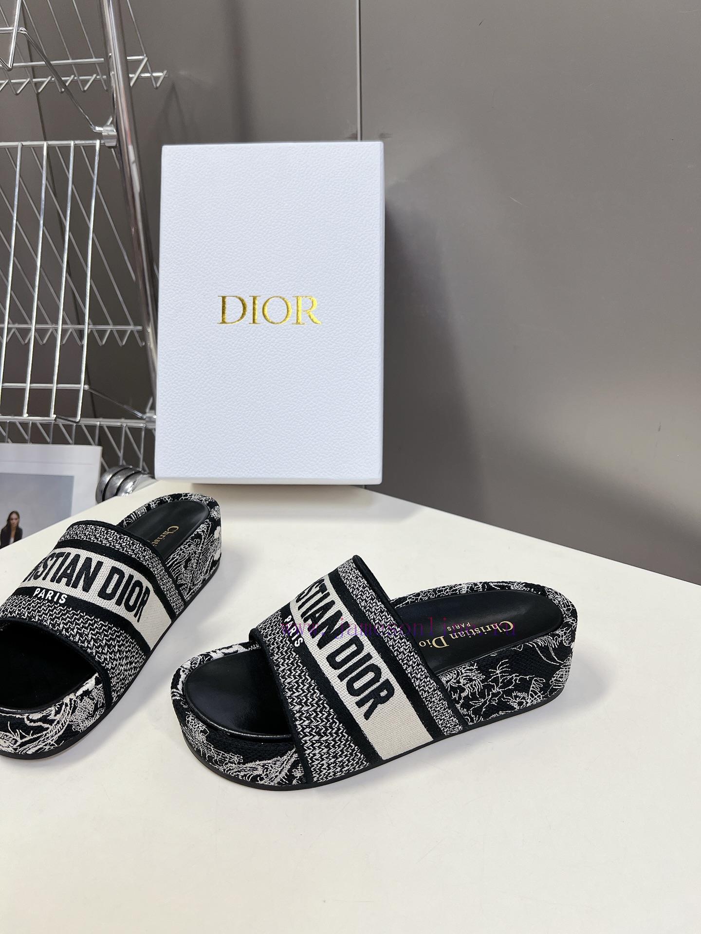 Top tierDior Classic Cotton 3D Stereoscopic Embroidery Printed Thick Bottom Cool Slippers Lokxaisg9e - Image 4