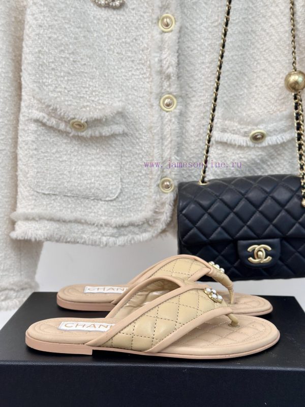 Chanel | 24P Spring/Summer New ProductsDouble C diamond grid clip on flip flopsSummer flip f8hmzf527