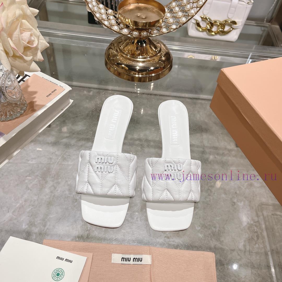 Miu Miu 2024 Spring/Summer New Soft Sheepskin Wrinkled Face Cool Slippers SeriesSweet and sayl5g3yvw