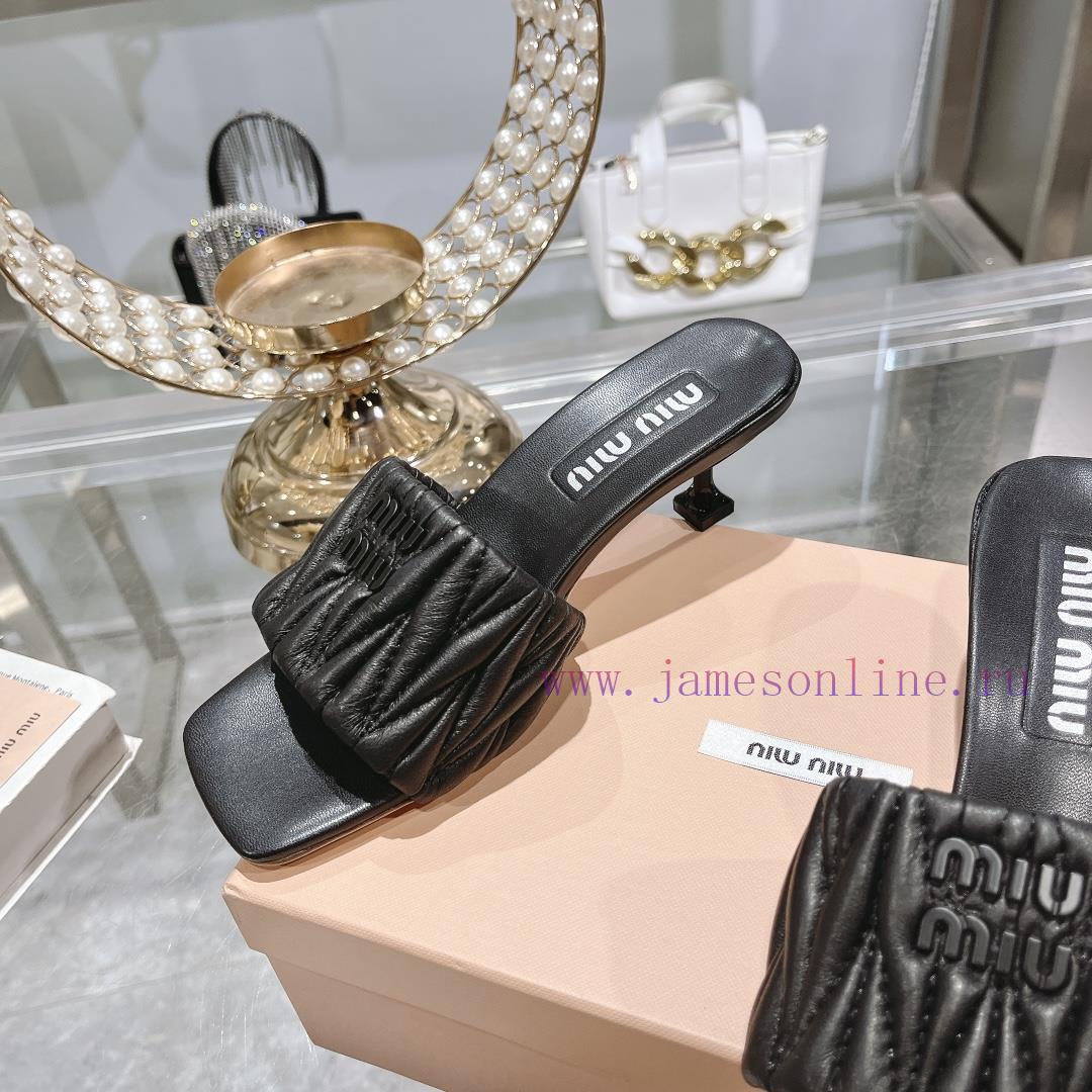 Miu Miu 2024 Spring/Summer New Soft Sheepskin Wrinkled Face Cool Slippers SeriesSweet and sa5oylkn4b - Image 6