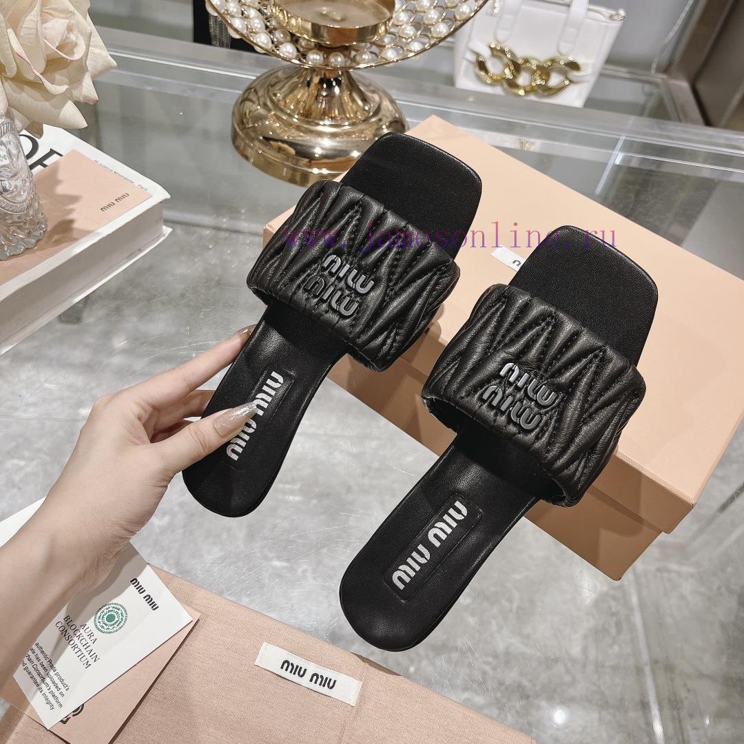 Miu Miu 2024 Spring/Summer New Soft Sheepskin Wrinkled Face Cool Slippers SeriesSweet and sa5oylkn4b - Image 7