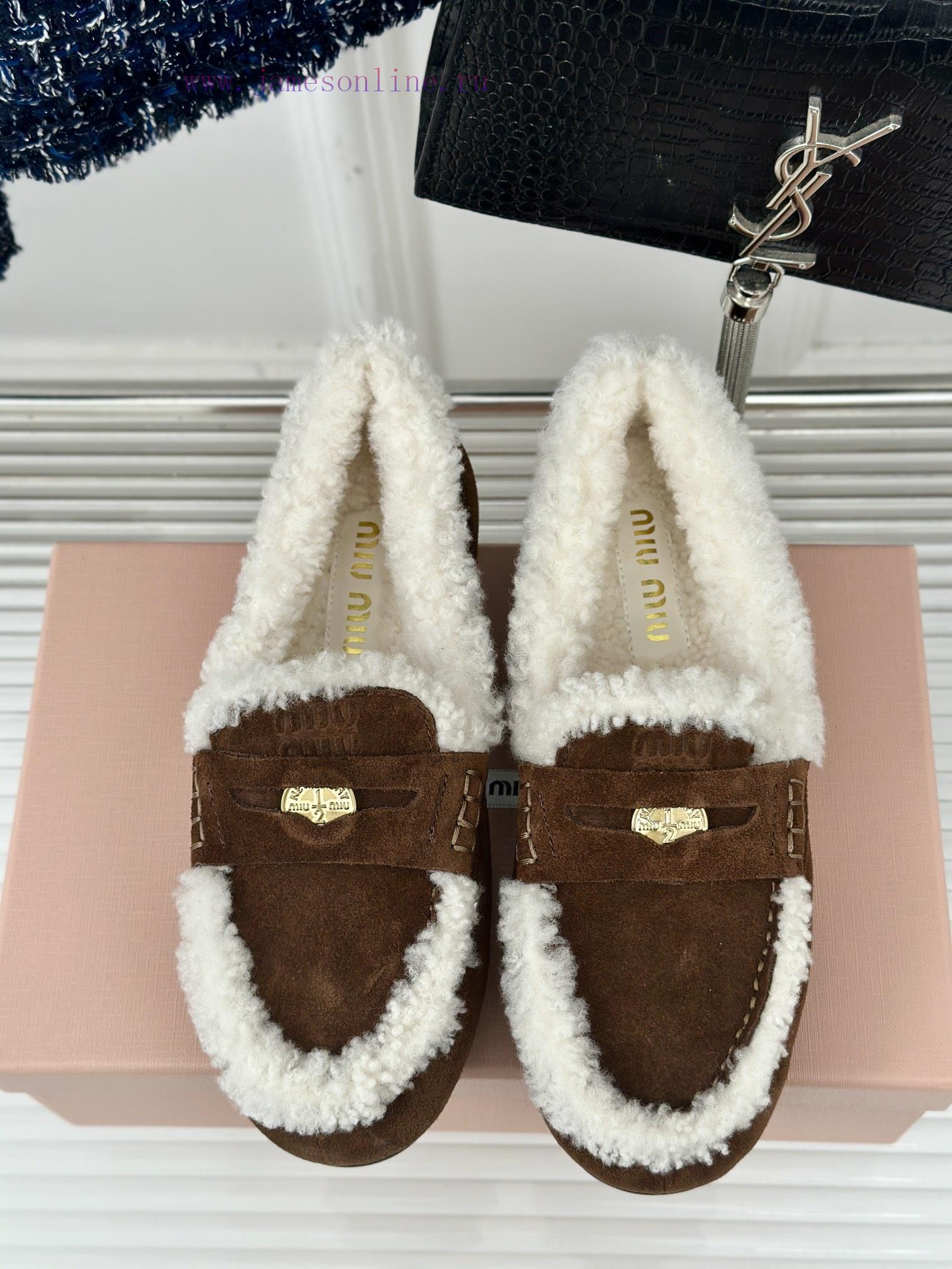 MiuMiu/Miu Classic Fashion Style Coin Fury Shoes Le Fu ShoesRecently, the highly popular golfnj6ws6h - Image 5