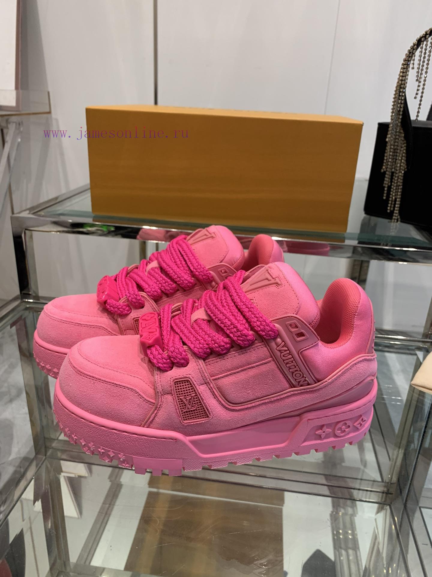 Louis Vuitton LV's new color trainer sports shoes, board shoes, cute and chubby trainers, cocb4yroj4 - Image 3