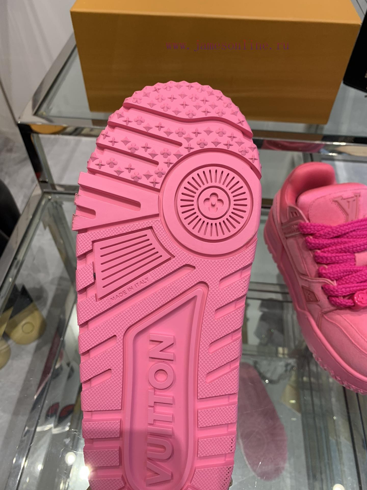 Louis Vuitton LV's new color trainer sports shoes, board shoes, cute and chubby trainers, cocb4yroj4 - Image 6