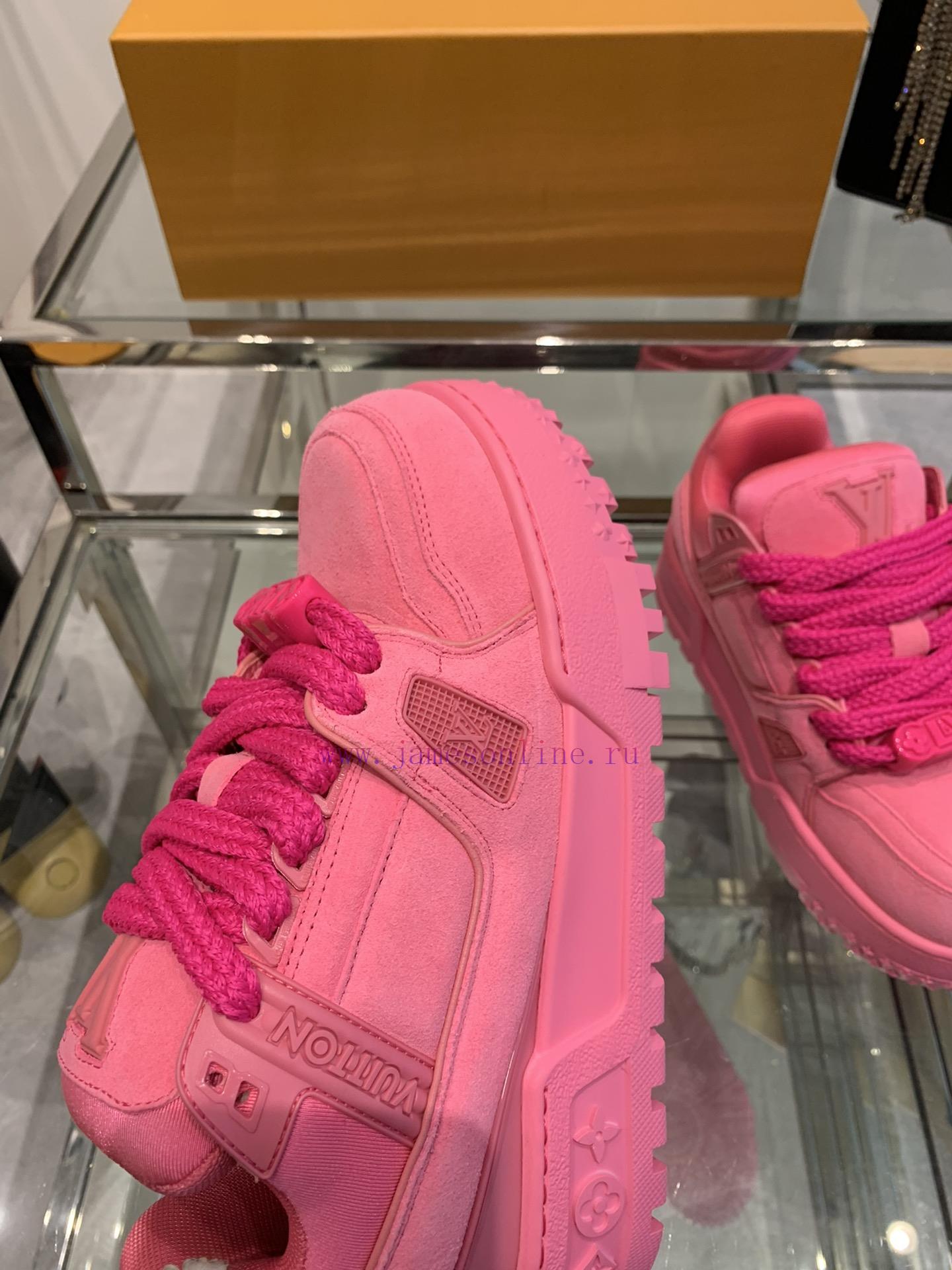 Louis Vuitton LV's new color trainer sports shoes, board shoes, cute and chubby trainers, cocb4yroj4 - Image 7