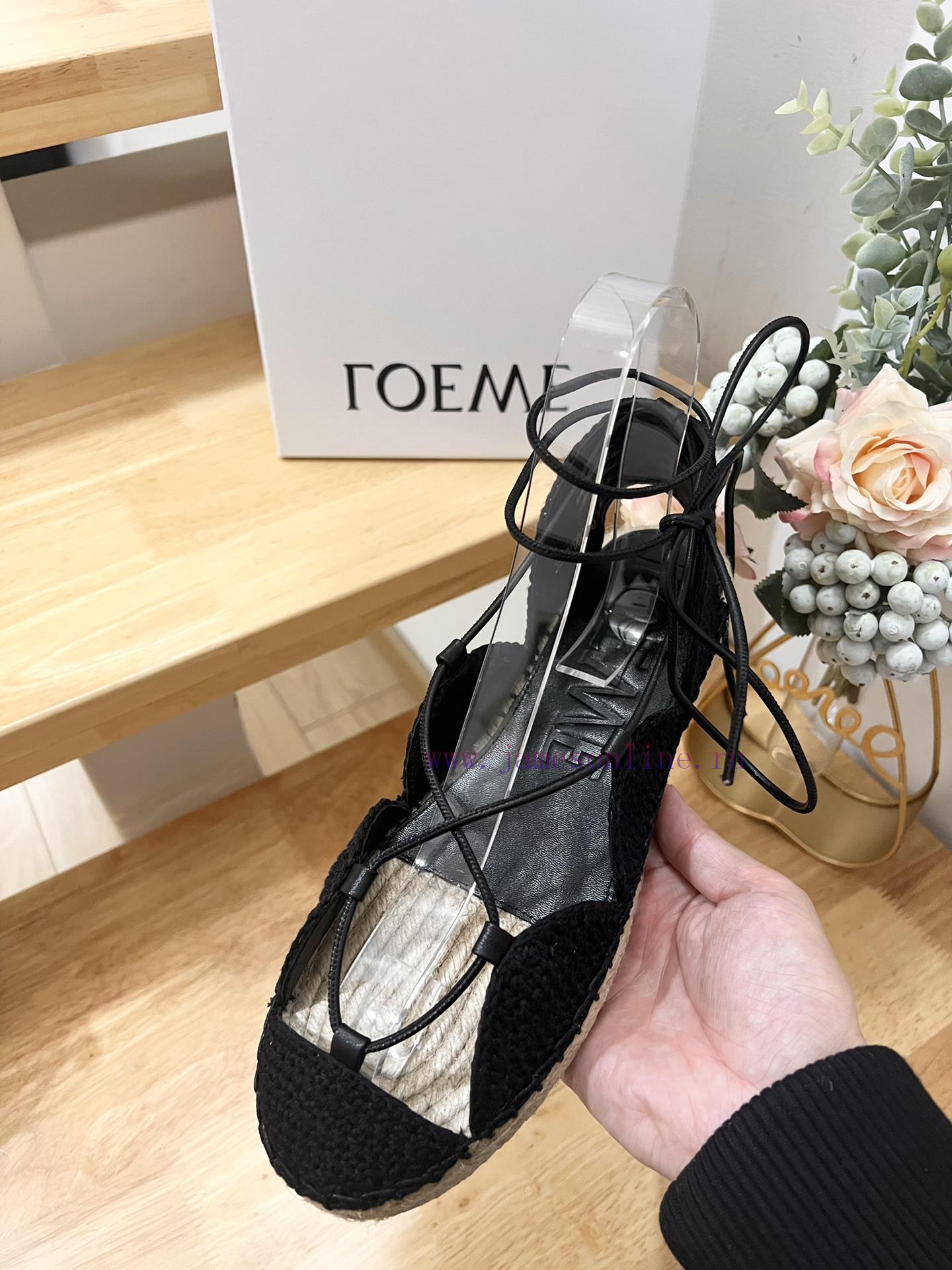 Brand LoeweLOEWE Fisherman's Shoes Women's Cow LeatherAnagram grass shoesColor Apricot Blackzj8zf1w8 - Image 8