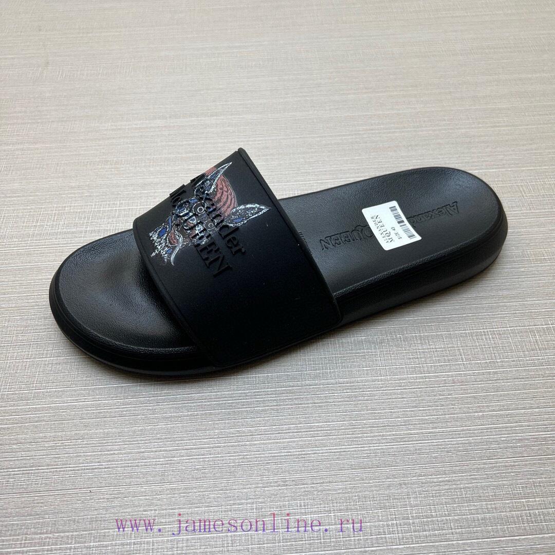 McQueen's latest thick soled one-piece slippers add a unique and charming power to the shoeshd4338k0 - Image 9