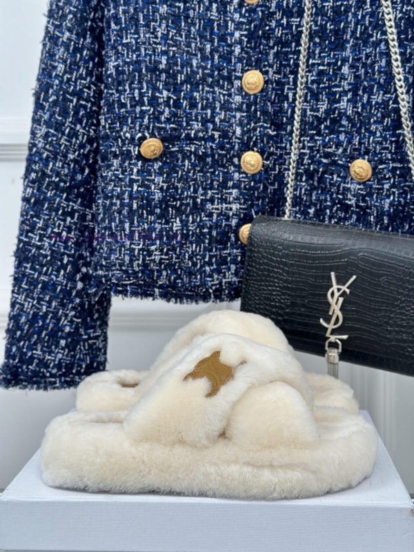 pierre montrian εφαρμογες παντοφλες | CELINE/Celine Classic Autumn/Winter Thick BottomCross Hairy SlippersThis Season's Celine Made M d87ugyli | μπεζ γοβα με μεταλικο τακουνι