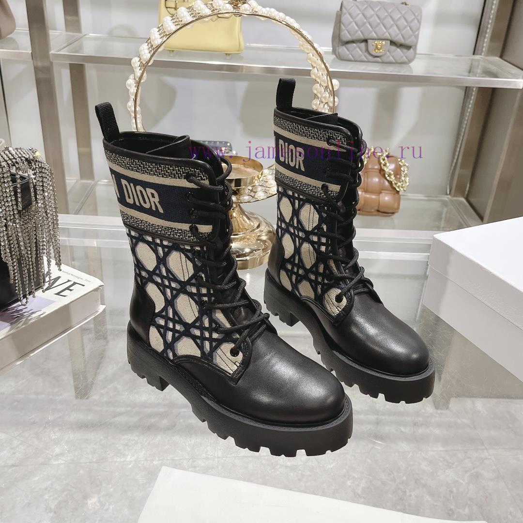 παιδικα αθλητικα μποτακια για κοριτσια | Dior Electric Embroidery High Density Purchasing Grade 𝐃𝐢𝐨𝐫𝟯𝟬𝐌𝐨𝐧𝐭𝐚𝐢𝐠𝐧𝐞 Dior's New Short Boots A dtrqkv5s | παιδικα ποδοσφαιρικα παπουτσια ιντερσπορτ - Image 4