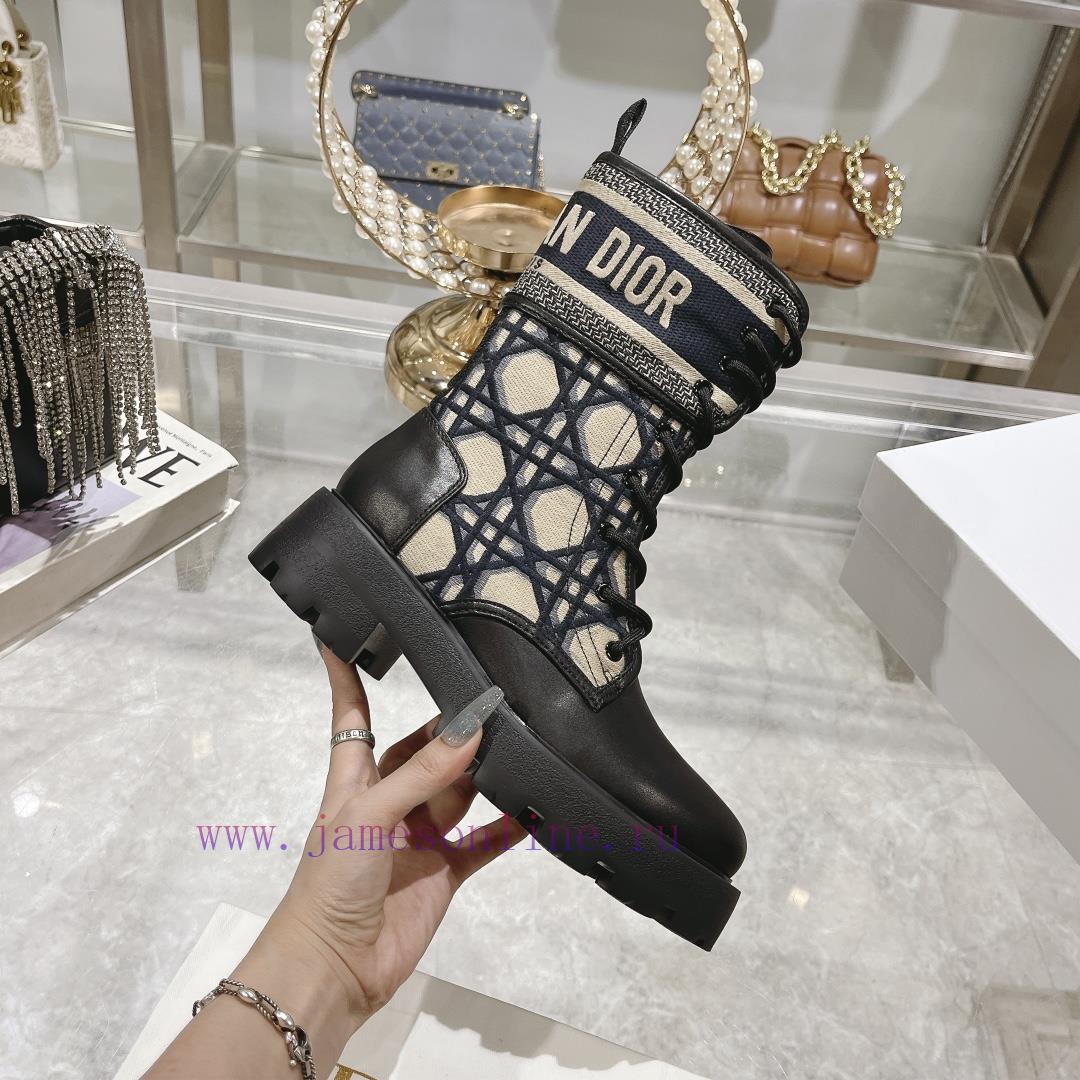 παιδικα αθλητικα μποτακια για κοριτσια | Dior Electric Embroidery High Density Purchasing Grade 𝐃𝐢𝐨𝐫𝟯𝟬𝐌𝐨𝐧𝐭𝐚𝐢𝐠𝐧𝐞 Dior's New Short Boots A dtrqkv5s | παιδικα ποδοσφαιρικα παπουτσια ιντερσπορτ - Image 5