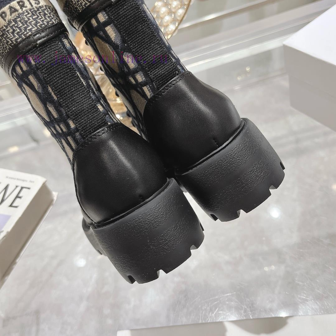 παιδικα αθλητικα μποτακια για κοριτσια | Dior Electric Embroidery High Density Purchasing Grade 𝐃𝐢𝐨𝐫𝟯𝟬𝐌𝐨𝐧𝐭𝐚𝐢𝐠𝐧𝐞 Dior's New Short Boots A dtrqkv5s | παιδικα ποδοσφαιρικα παπουτσια ιντερσπορτ - Image 9